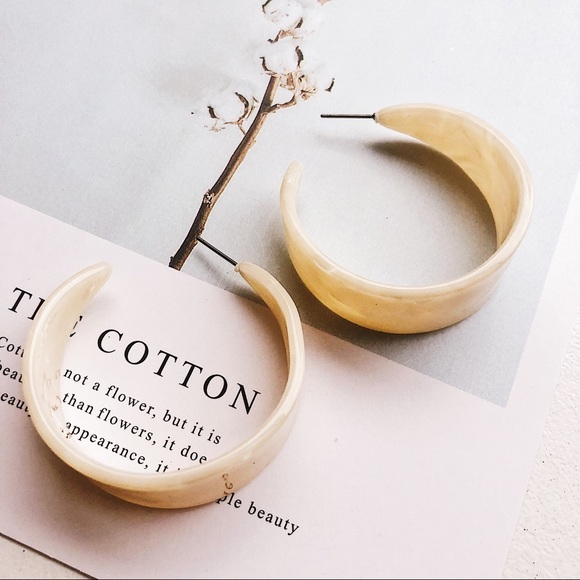 Resin White Tortoise Shell Half Hoop Earrings - Picture 3 of 6